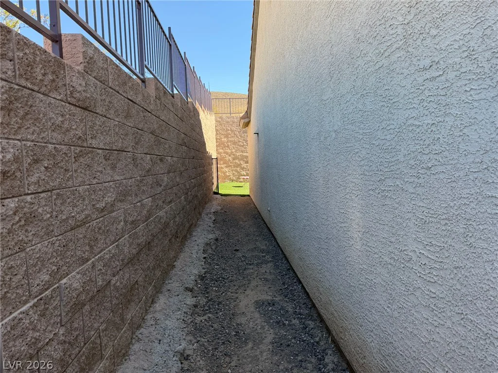2145 Falls City, Henderson, NV 89044