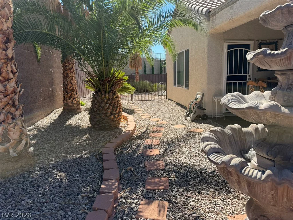 2145 Falls City, Henderson, NV 89044