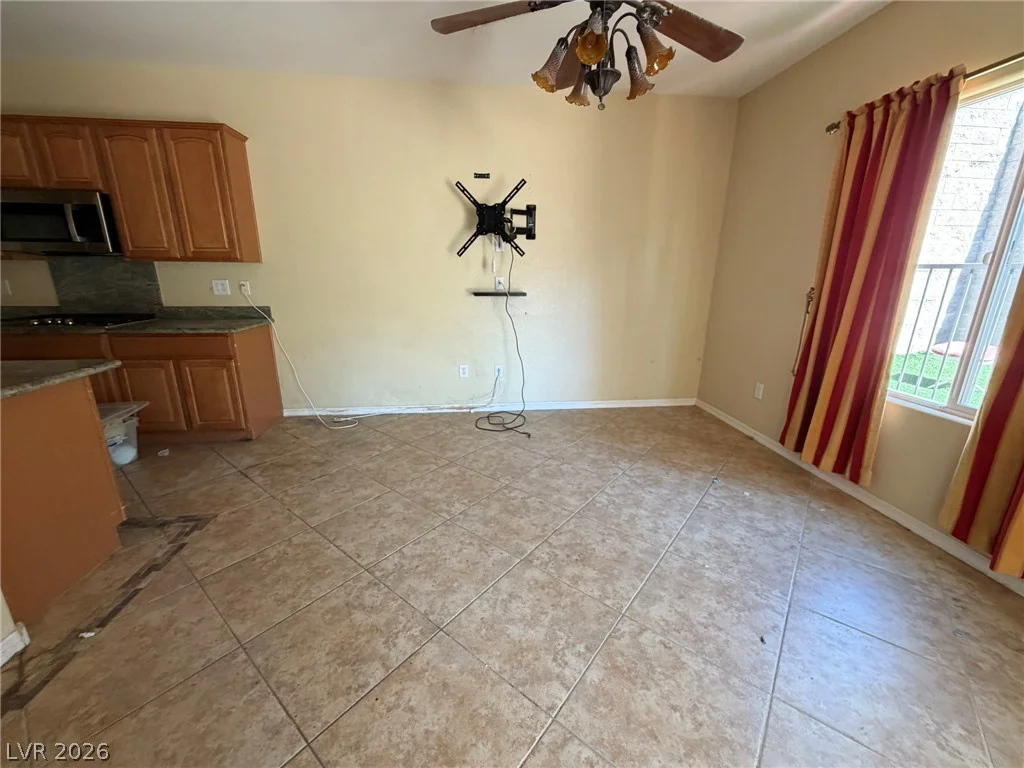 2145 Falls City, Henderson, NV 89044