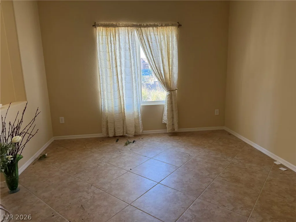 2145 Falls City, Henderson, NV 89044