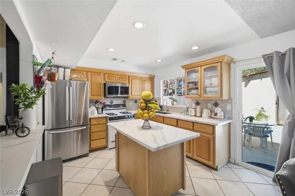 61 Lafaette, Las Vegas, NV 89110