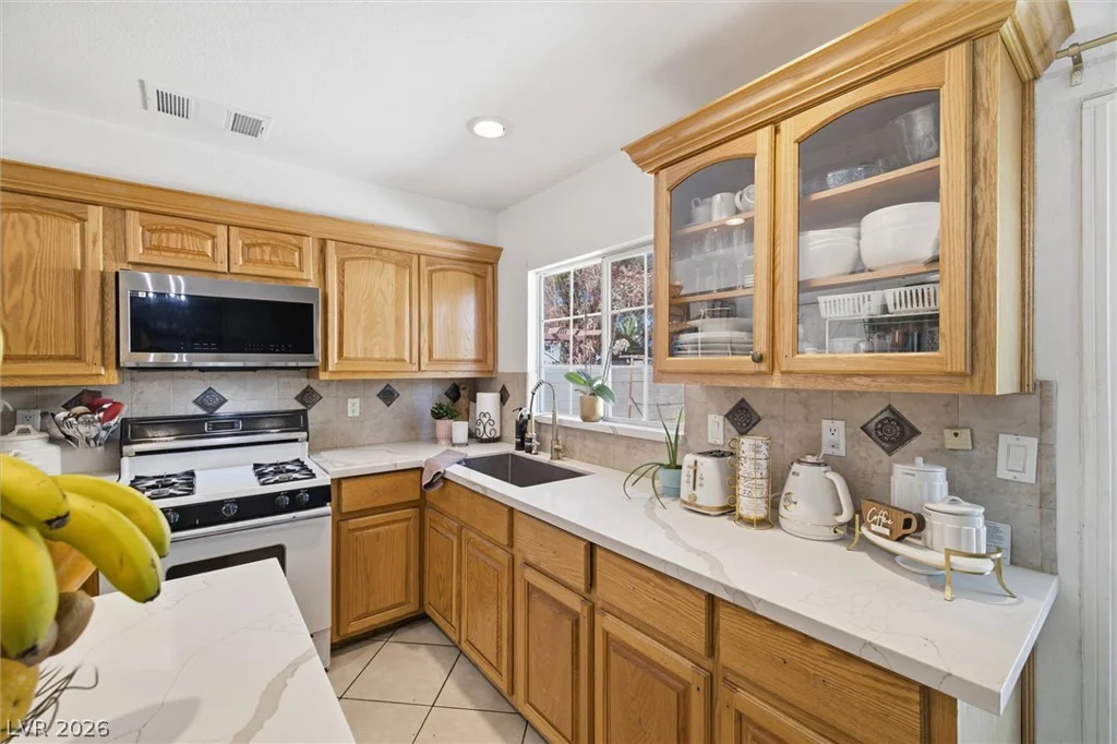 61 Lafaette, Las Vegas, NV 89110