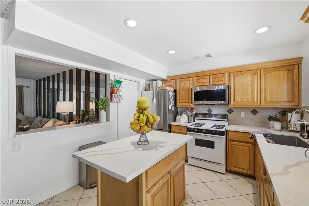 61 Lafaette, Las Vegas, NV 89110
