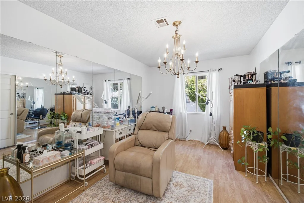 61 Lafaette, Las Vegas, NV 89110