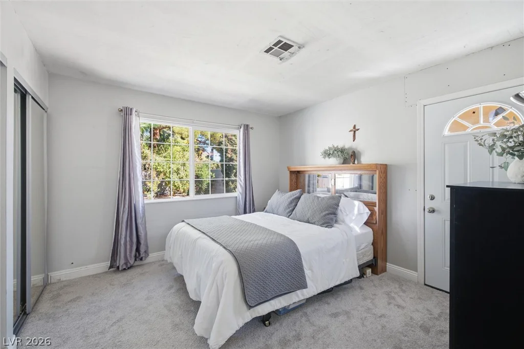 61 Lafaette, Las Vegas, NV 89110