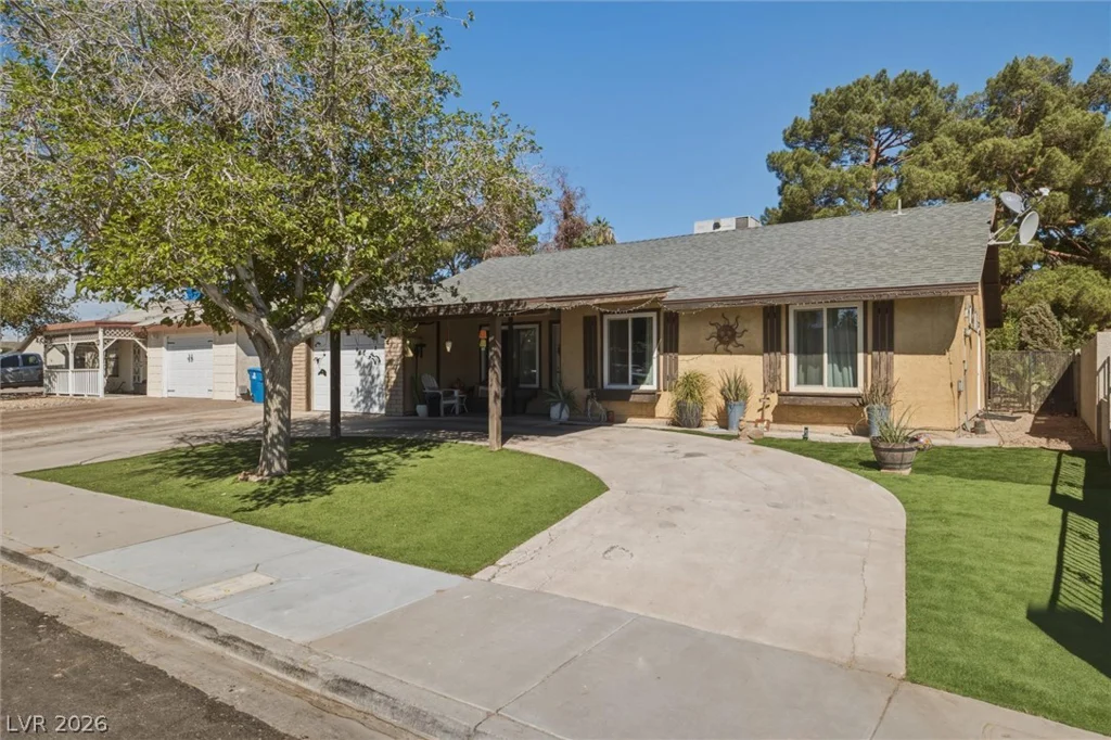 61 Lafaette, Las Vegas, NV 89110