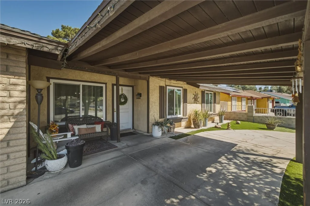 61 Lafaette, Las Vegas, NV 89110