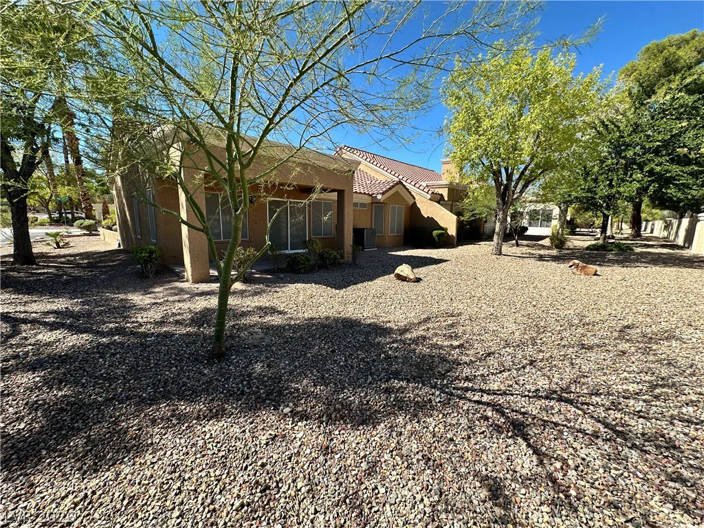 8700 Shorecliff, Las Vegas, NV 89134