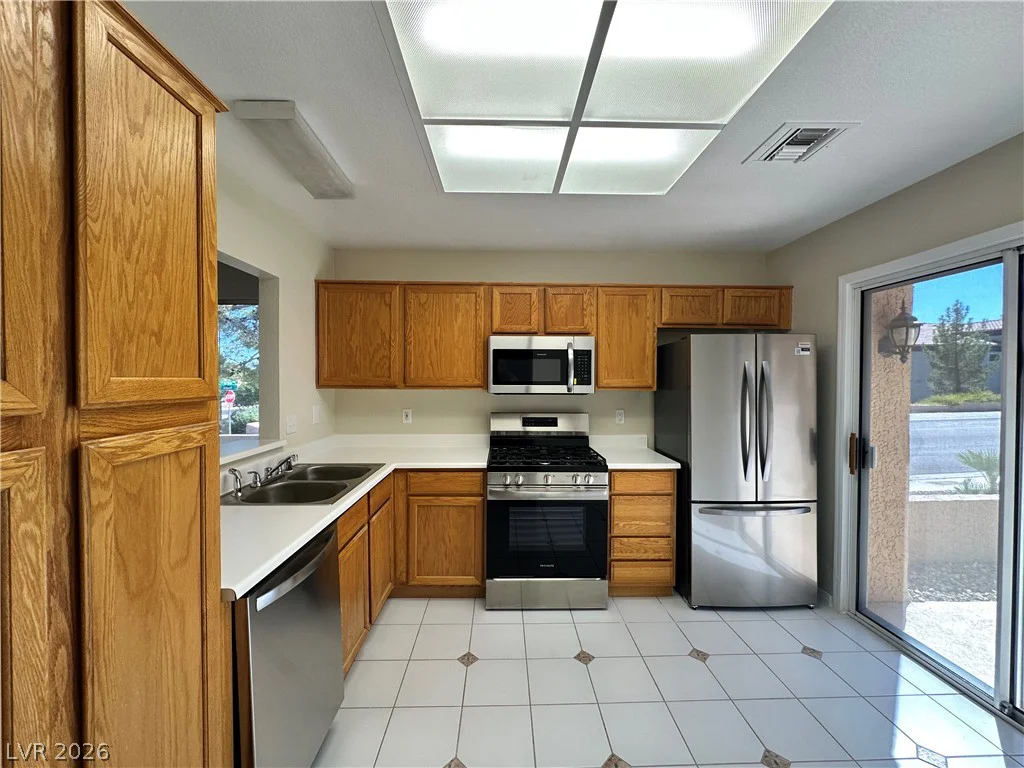 8700 Shorecliff, Las Vegas, NV 89134