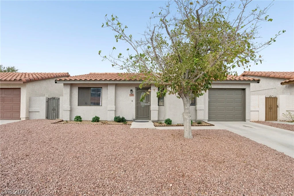 1612 Joshua Tree, Las Vegas, NV 89108