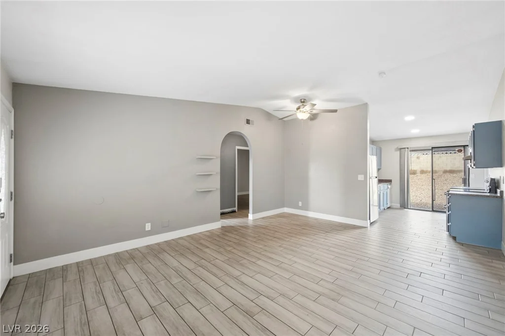 1612 Joshua Tree, Las Vegas, NV 89108