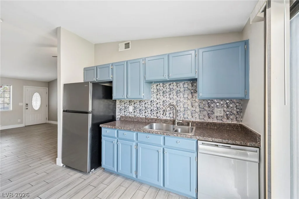1612 Joshua Tree, Las Vegas, NV 89108
