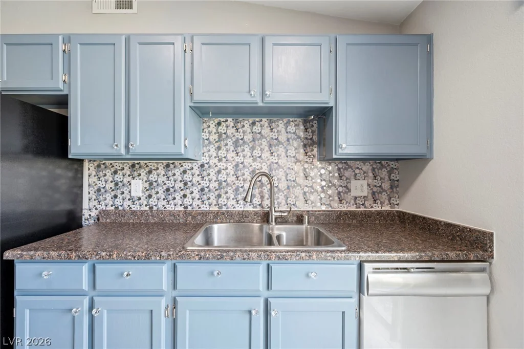 1612 Joshua Tree, Las Vegas, NV 89108