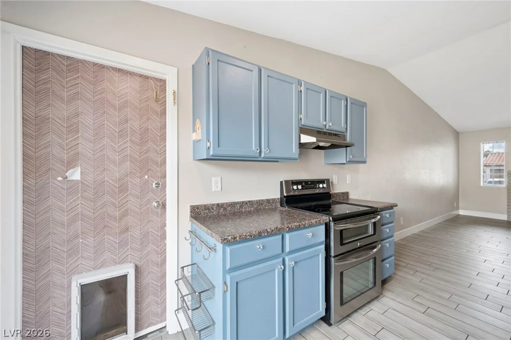 1612 Joshua Tree, Las Vegas, NV 89108