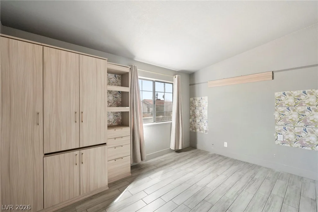 1612 Joshua Tree, Las Vegas, NV 89108