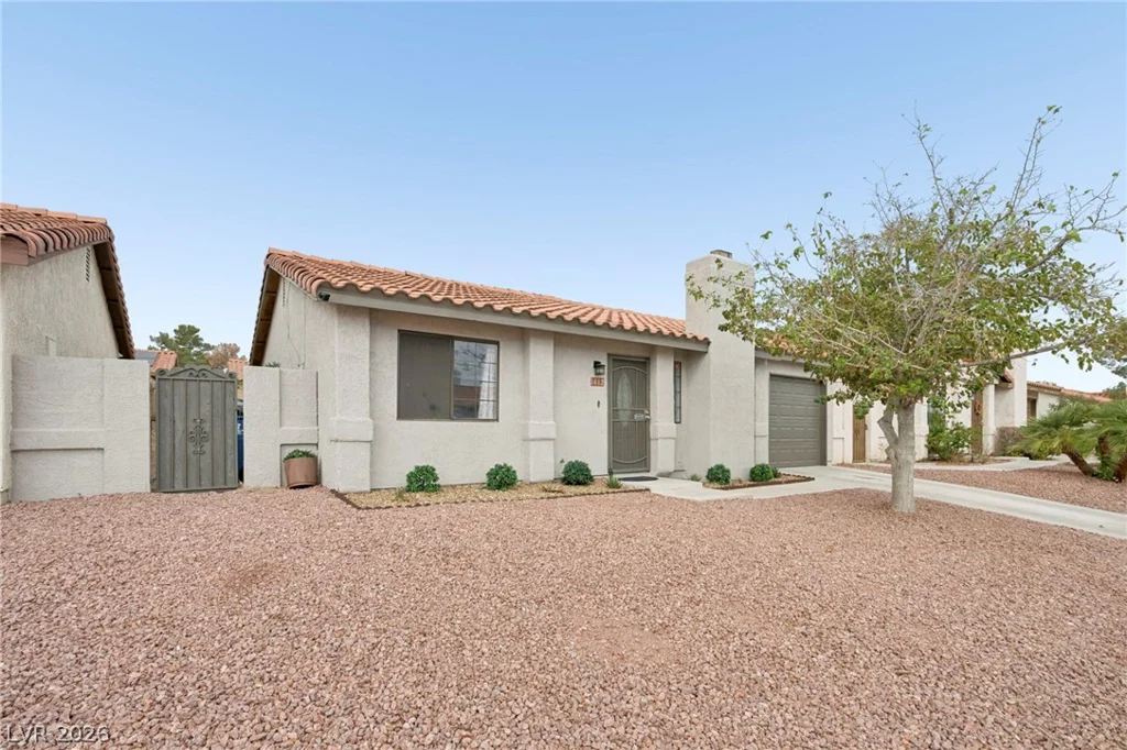 1612 Joshua Tree, Las Vegas, NV 89108