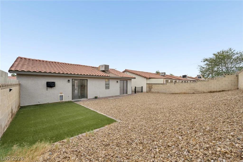 1612 Joshua Tree, Las Vegas, NV 89108