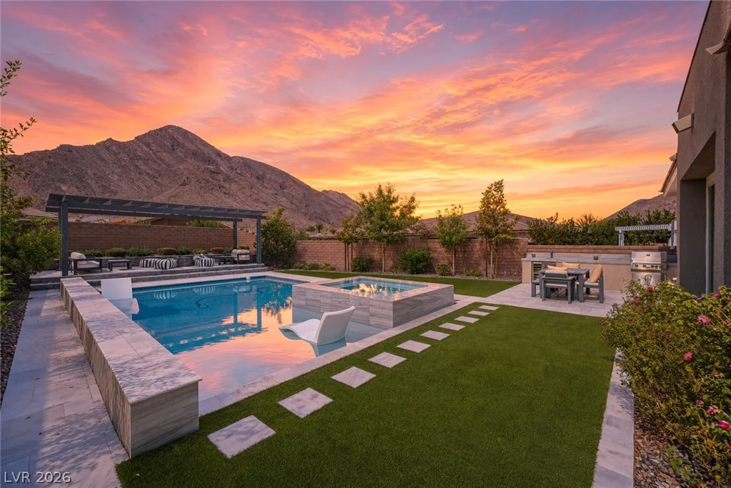 3013 Sierra Juniper, Las Vegas, NV 89138