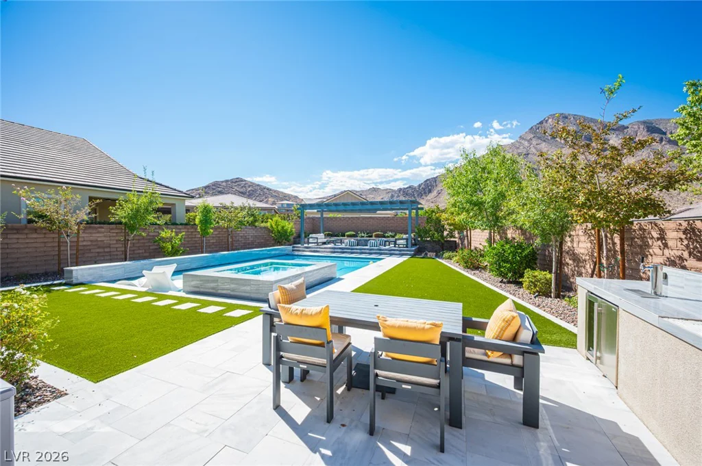 3013 Sierra Juniper, Las Vegas, NV 89138