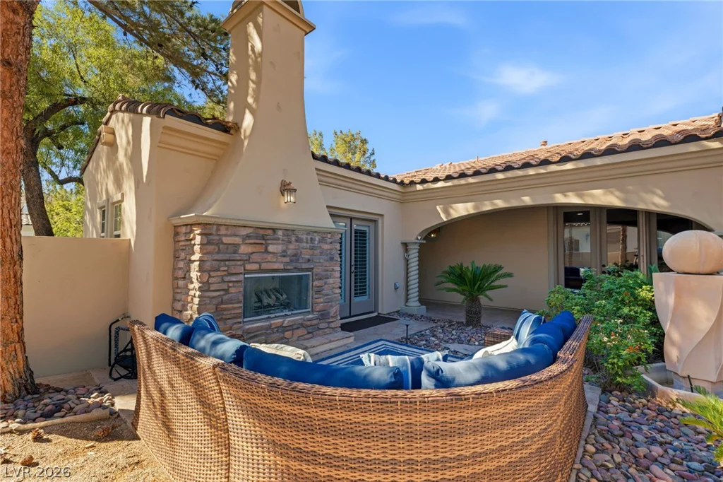 3364 Saddlebrook, Las Vegas, NV 89141