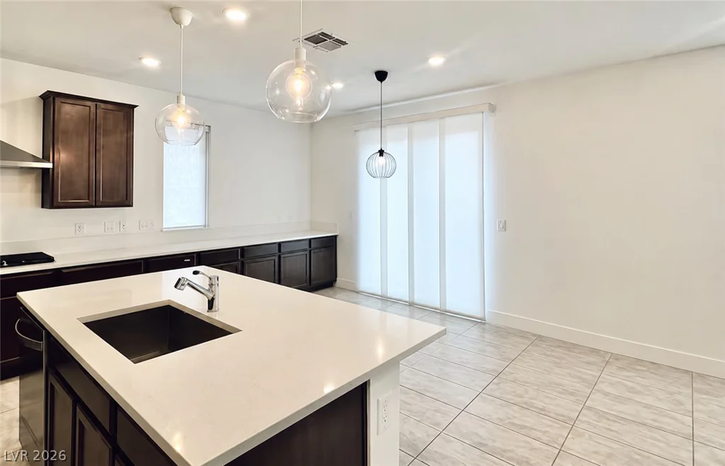 7511 Quail Rock, Las Vegas, NV 89113