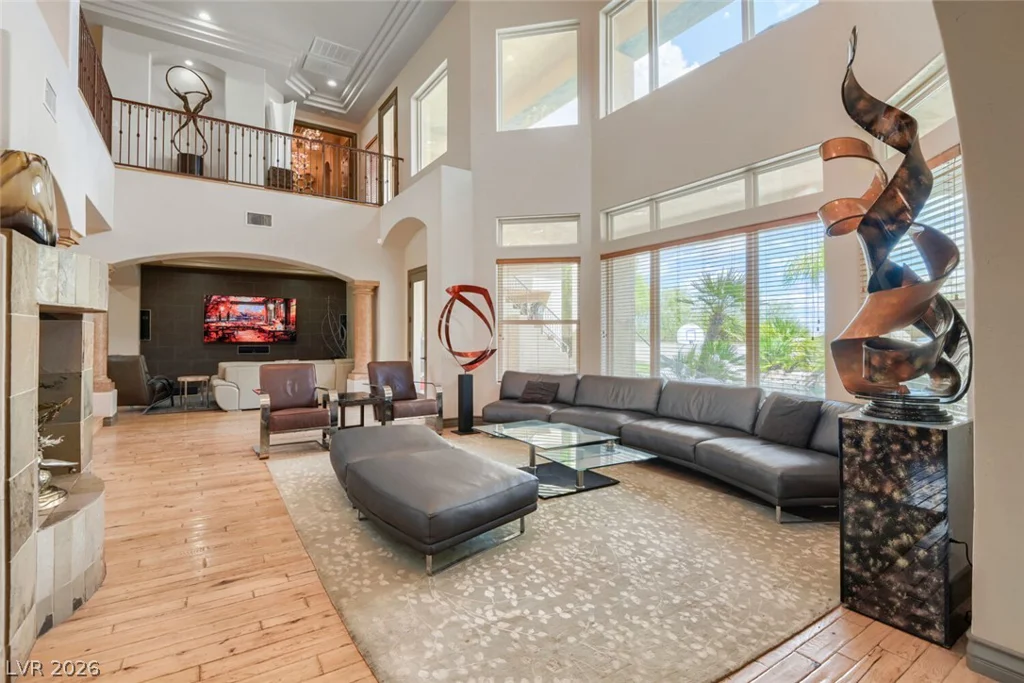 2010 Shenley, Las Vegas, NV 89117