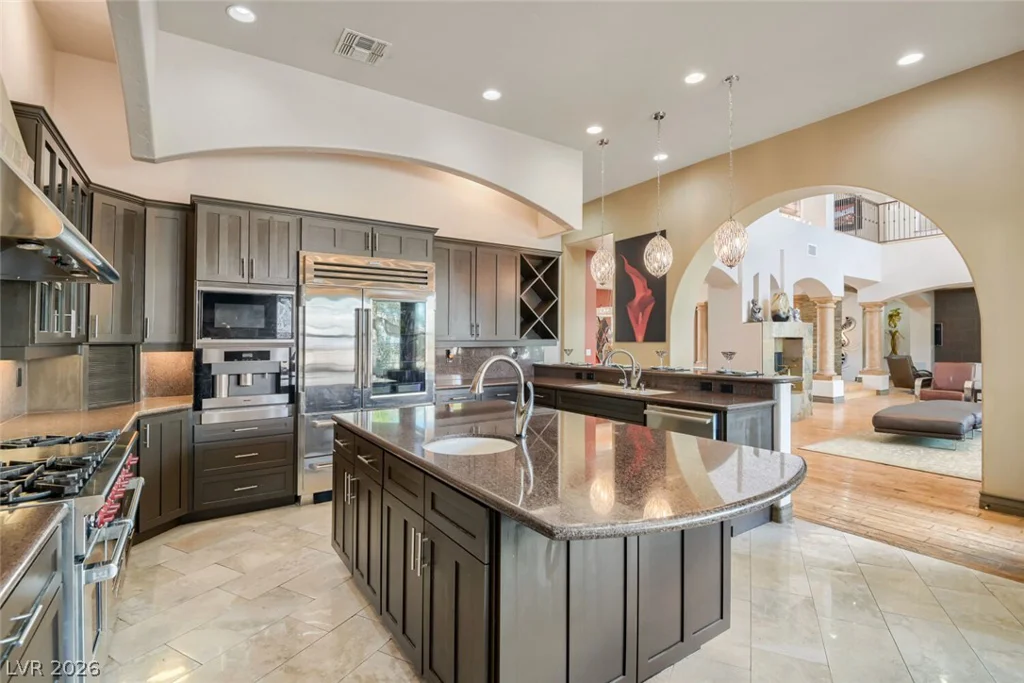 2010 Shenley, Las Vegas, NV 89117