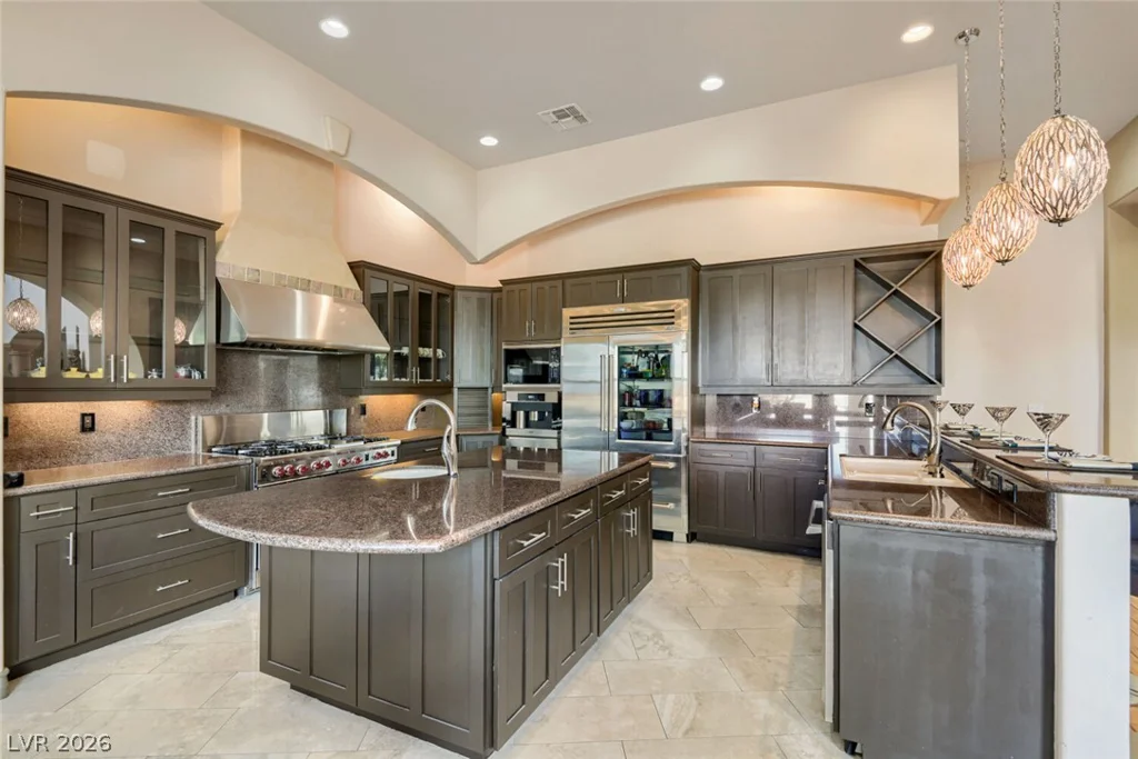 2010 Shenley, Las Vegas, NV 89117