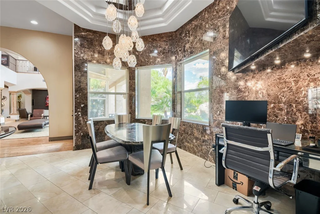 2010 Shenley, Las Vegas, NV 89117