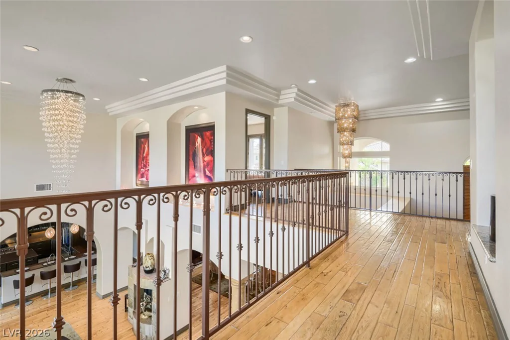 2010 Shenley, Las Vegas, NV 89117