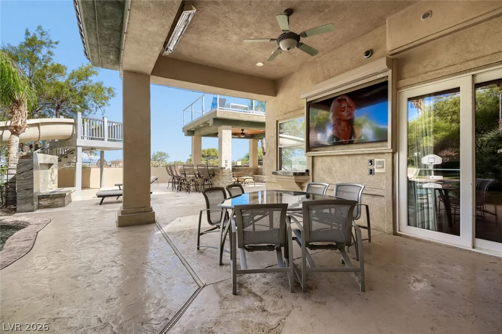 2010 Shenley, Las Vegas, NV 89117