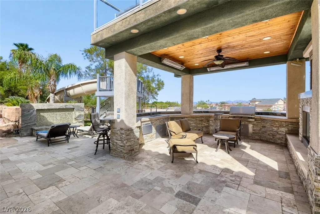 2010 Shenley, Las Vegas, NV 89117