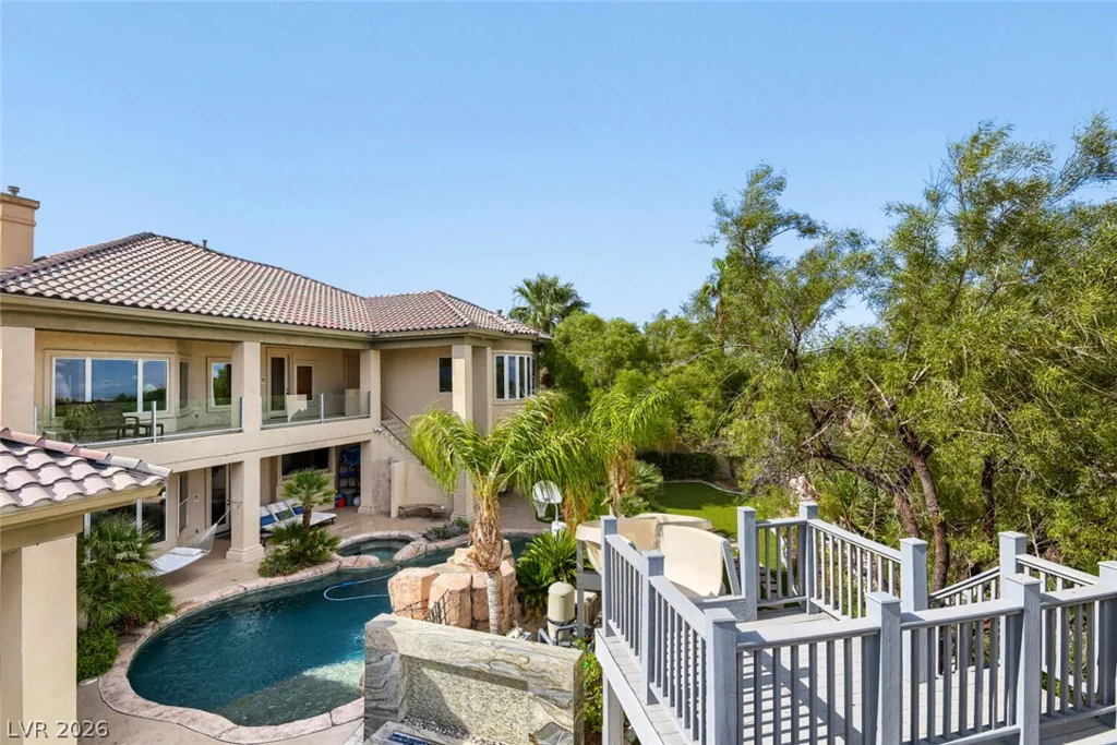 2010 Shenley, Las Vegas, NV 89117
