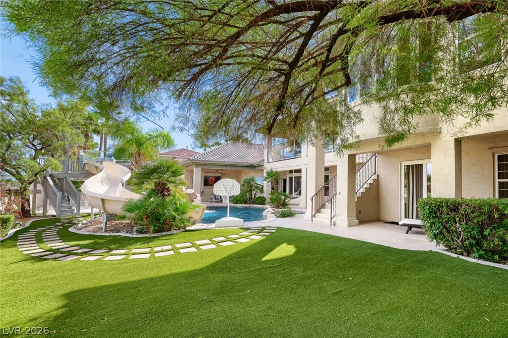 2010 Shenley, Las Vegas, NV 89117