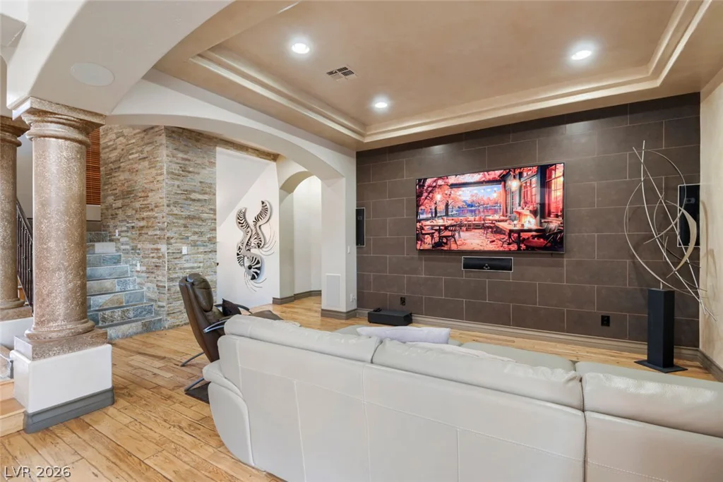 2010 Shenley, Las Vegas, NV 89117