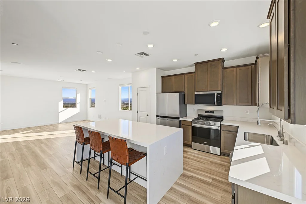 1501 Little Penguin, Las Vegas, NV 89138