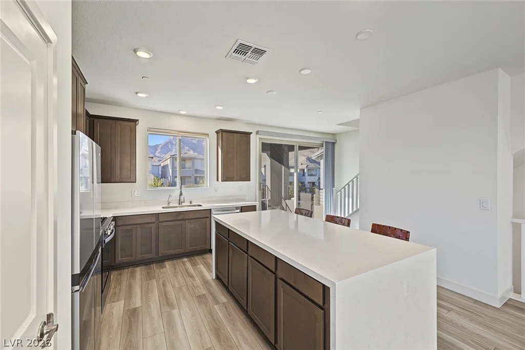 1501 Little Penguin, Las Vegas, NV 89138