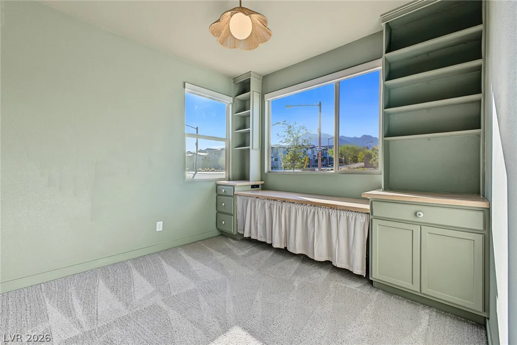 1501 Little Penguin, Las Vegas, NV 89138