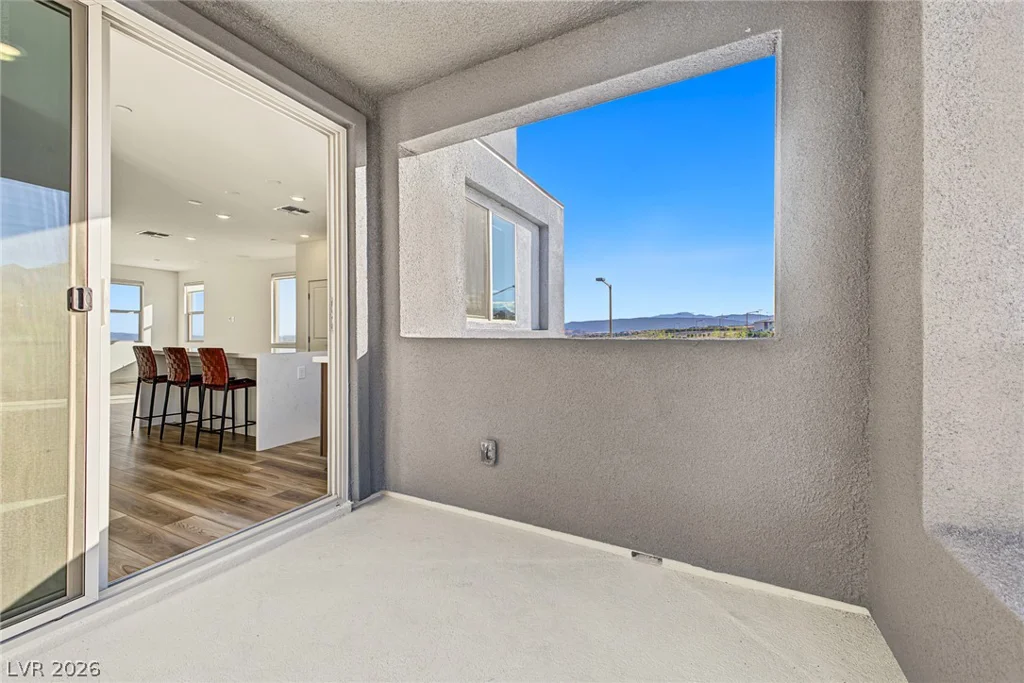 1501 Little Penguin, Las Vegas, NV 89138
