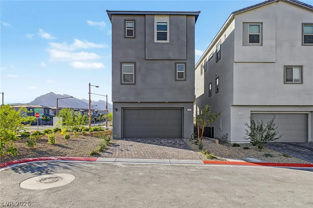 1501 Little Penguin, Las Vegas, NV 89138