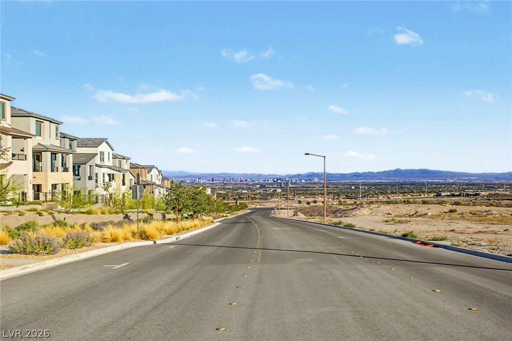 1501 Little Penguin, Las Vegas, NV 89138