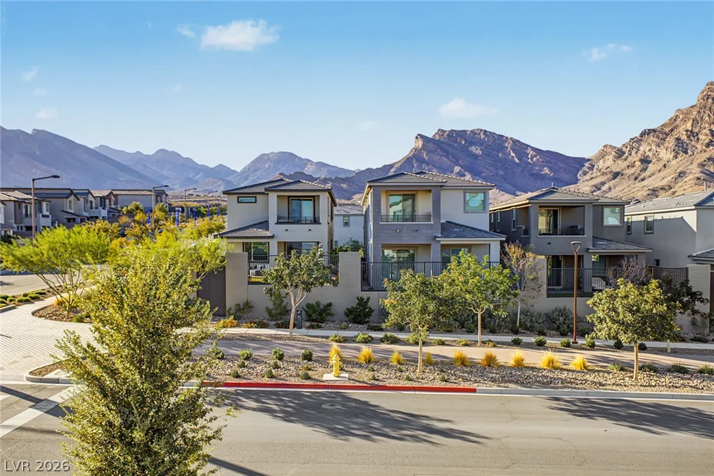1501 Little Penguin, Las Vegas, NV 89138