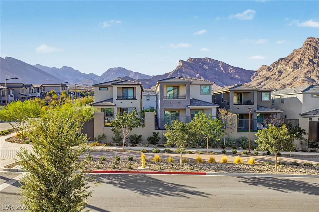 1501 Little Penguin, Las Vegas, NV 89138