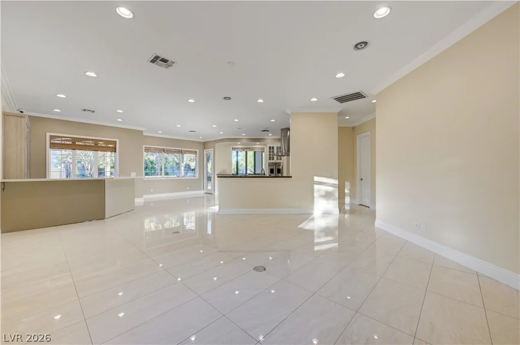 3745 Pacific, Las Vegas, NV 89121