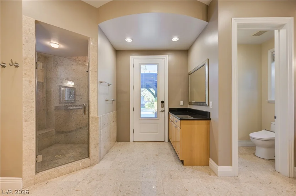 3745 Pacific, Las Vegas, NV 89121