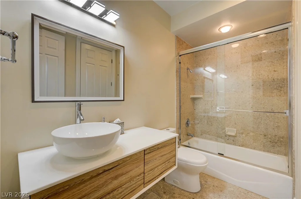 3745 Pacific, Las Vegas, NV 89121