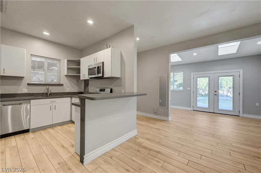 3745 Pacific, Las Vegas, NV 89121
