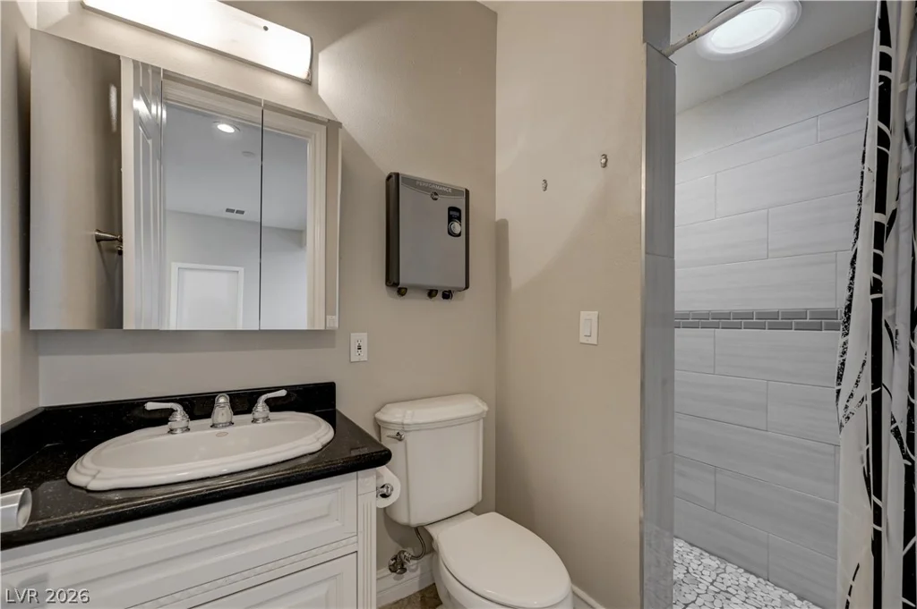 3745 Pacific, Las Vegas, NV 89121