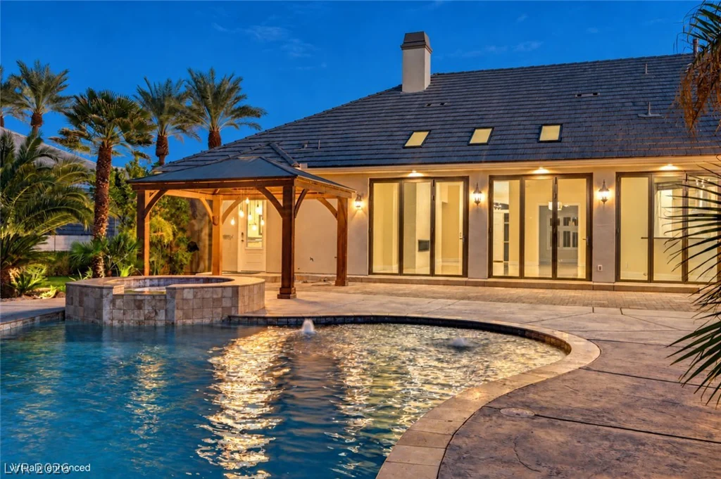 3745 Pacific, Las Vegas, NV 89121