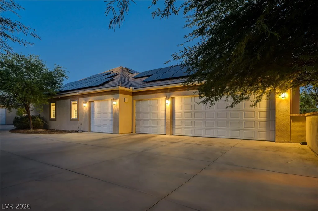 3745 Pacific, Las Vegas, NV 89121